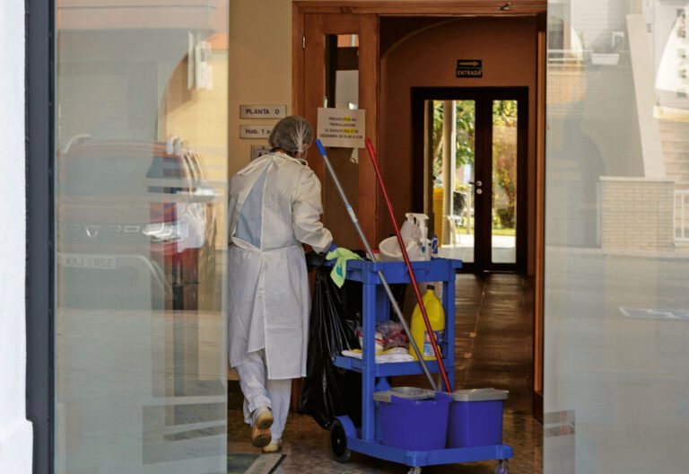 trabajo, limpieza, ERTE