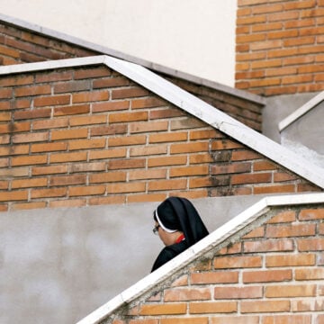 La vida consagrada, ante la falta de relevo: ¿Desplome o reconstrucción?