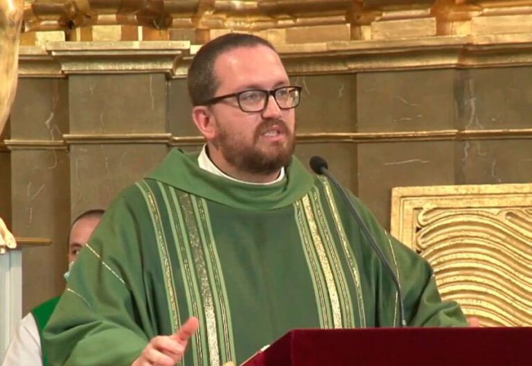 Rubén Pérez de Ayala, sacerdote fallecido tras la explosión de la casa parroquial de La Paloma