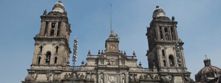 Catedral de México cancela misa a la que asistiría Díaz Ayuso
