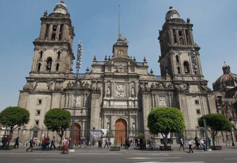 El gobierno federal de México instalará en los atrios de las iglesias puntos de entrega anónima