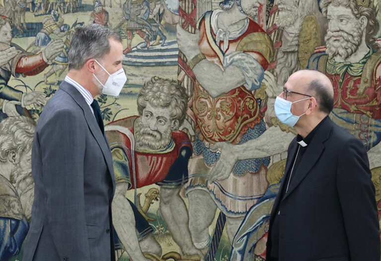 Felipe VI y el cardenal Omella: reencuentro en Zarzuela como presidente de la Conferencia Episcopal