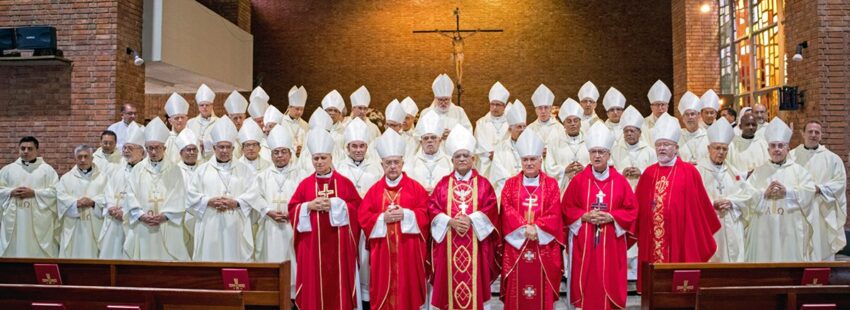 Los obispos peruanos en sintonía con la Vida Consagrada en la 25ª Jornada Mundial