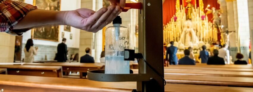 La OMS dice ahora que las celebraciones de Semana Santa se hagan en exteriores