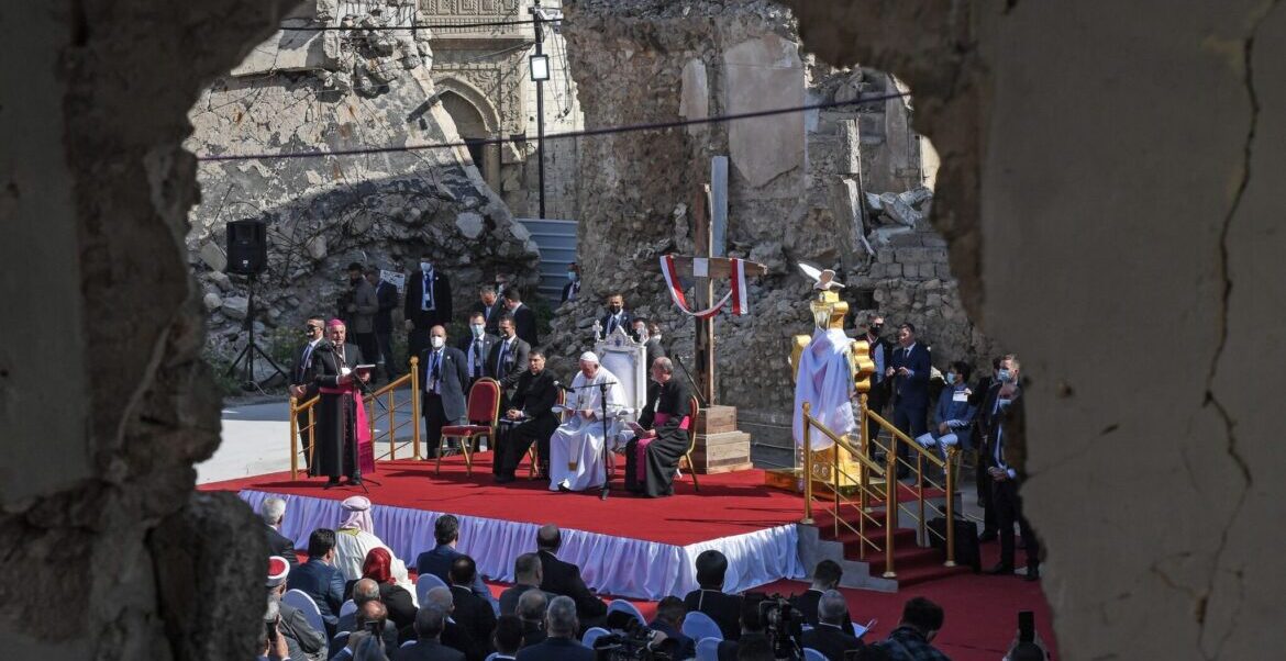 El Papa Francisco, en Mosul, durante su viaje a Irak