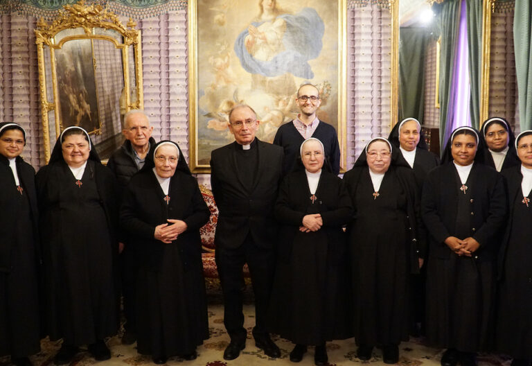 Agustinos Recoletos y Comendadoras