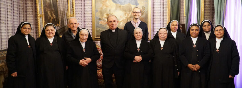 Agustinos Recoletos y Comendadoras