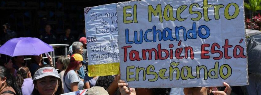 Maestros venezolanos protestan