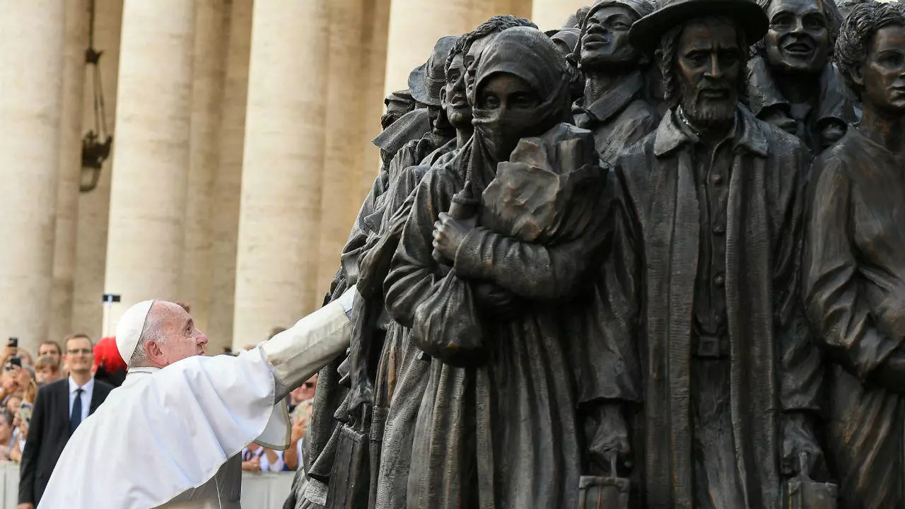 El Papa Francisco en el Monumento al Migrante