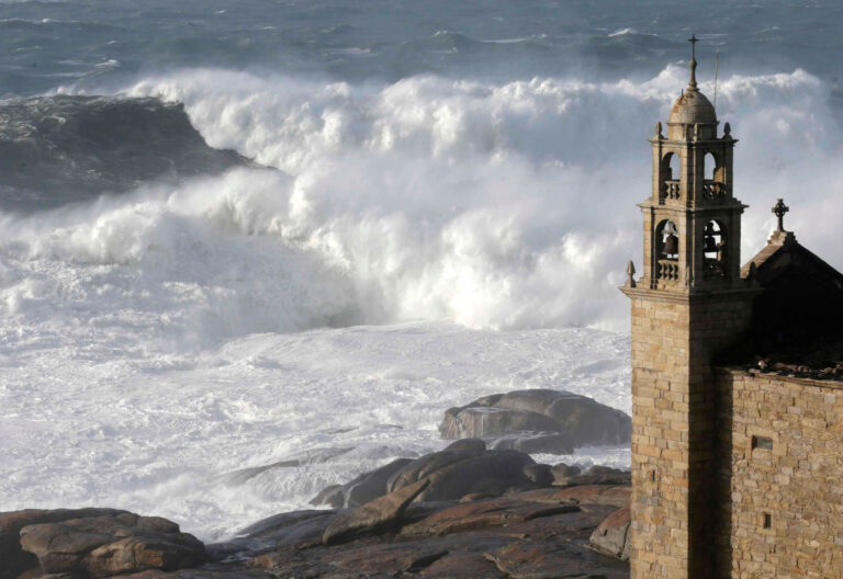 Iglesia junto al mar