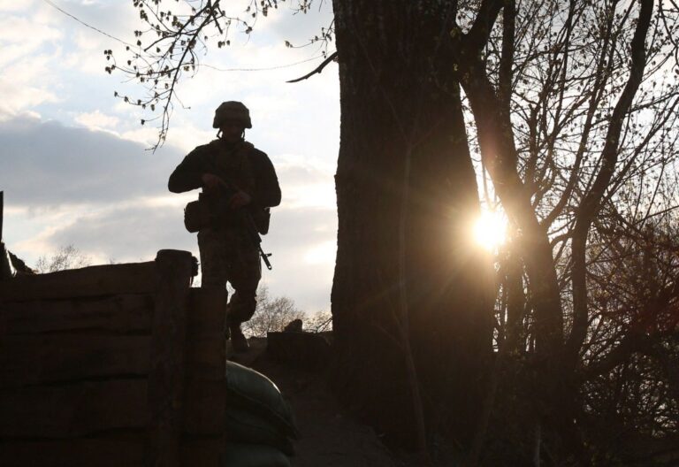 El presidente de Ucrania pide una cumbre con Putin en terreno neutral: el Vaticano