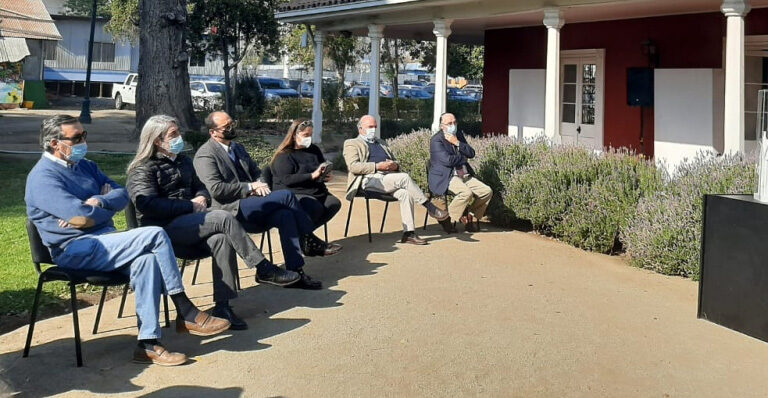 Chile: el Embajador de España conoce el proyecto de templo diseñado por Gaudí