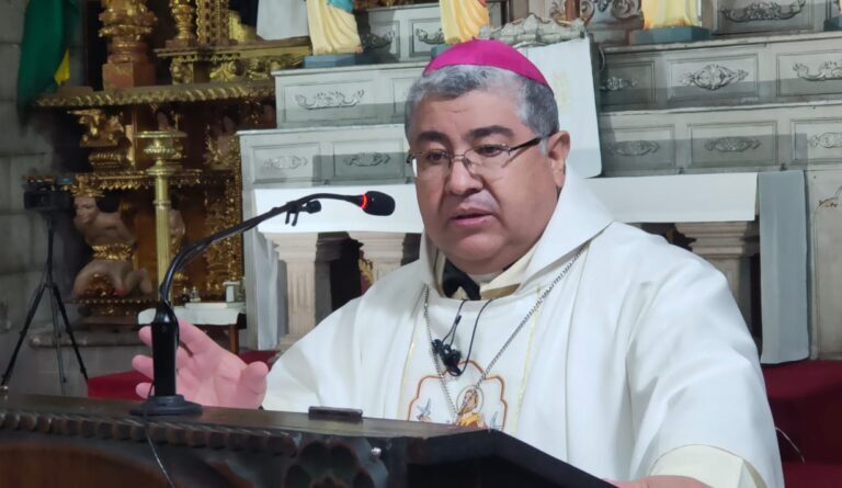Oscar Aparicio, arzobispo de Cochabamba