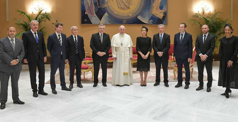 Alberto Fernández en audiencia con el papa Francisco
