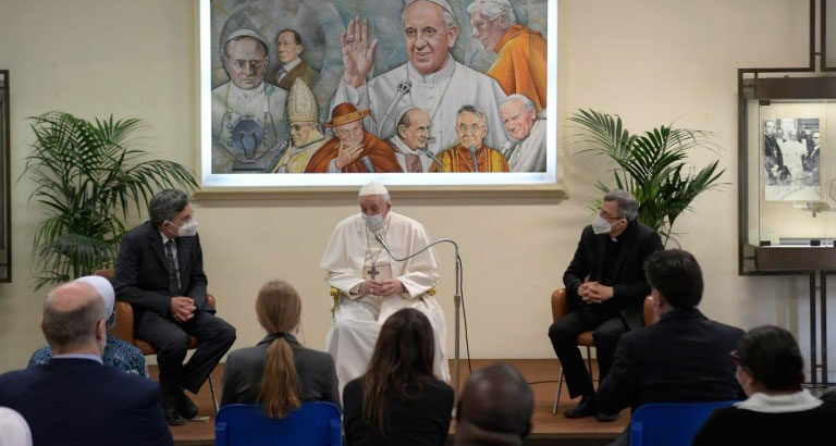 El papa Francisco visita L'Osservatore Romano