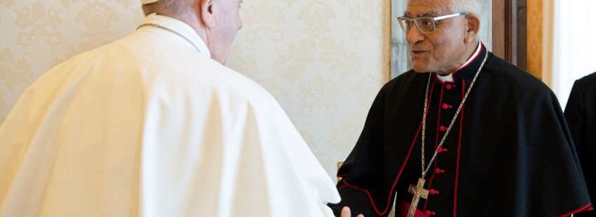 El Papa recibe a Miguel Cabrejos