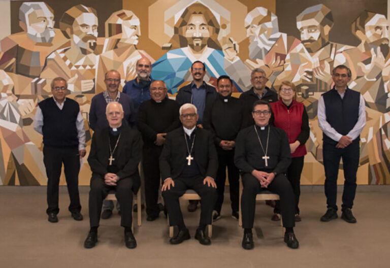 Tren ejecutivo del Celam se reúne en México