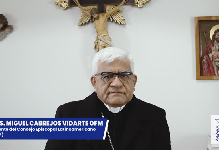 Miguel Cabrejos saluda a los participantes del Congreso continental de la CLAR