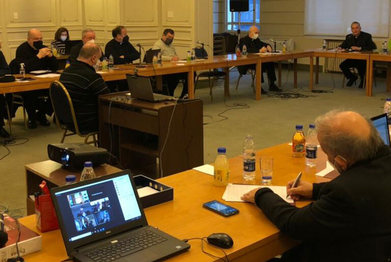 Los obispos argentinos envían su saludo filial al papa Francisco