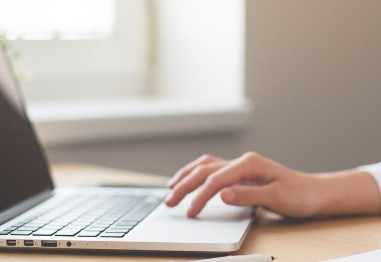 Primer aniversario de la plataforma de formación Holydemia