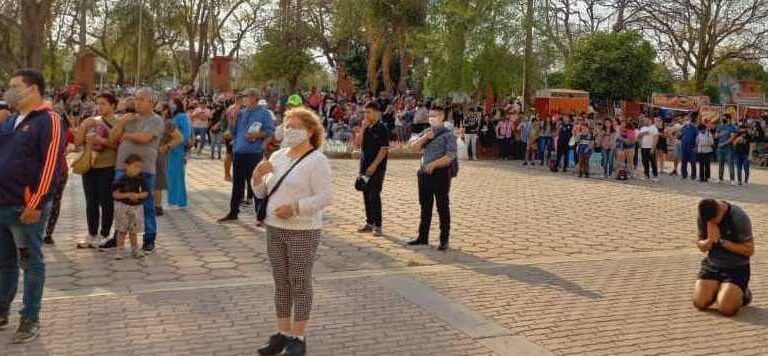 Los jóvenes correntinos peregrinaron hacia el Santuario de Itatí