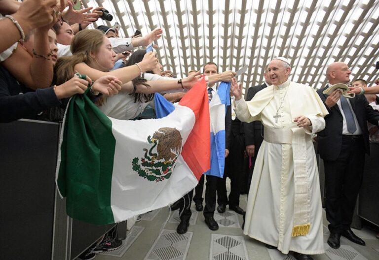 papa Francisco, bandera México