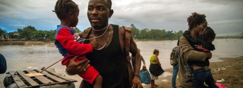 migrantes río Suchiate