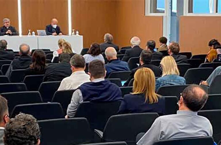 Las oficinas diocesanas contra los abusos establecen criterios comunes