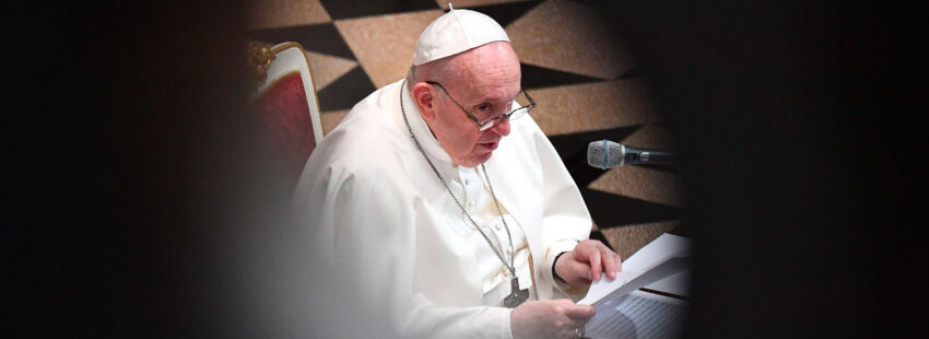 El papa Francisco, con los obispos de Hungría