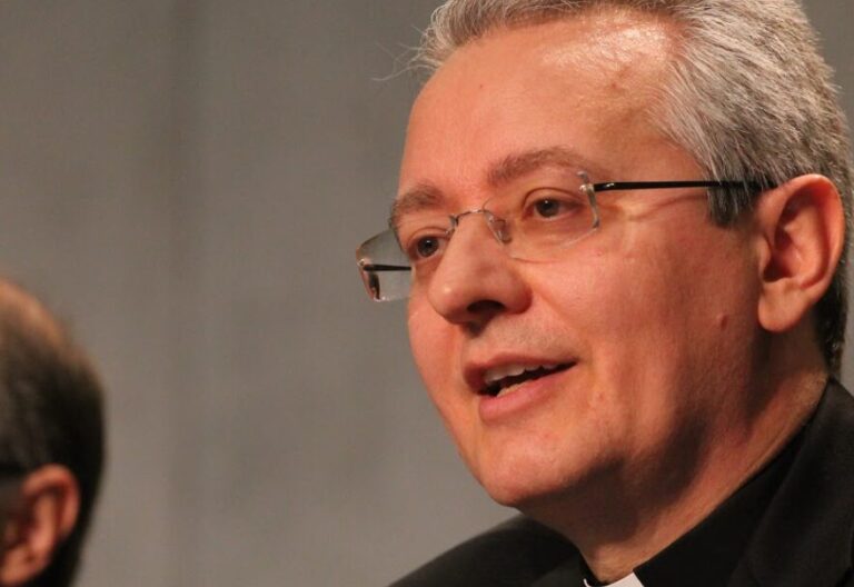 El Papa estrena ceremoniero: Diego Ravelli, el liturgista de los pobres