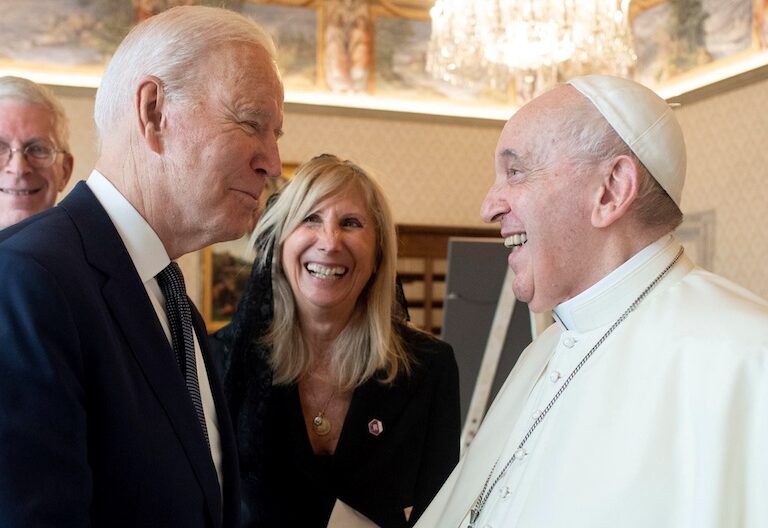 Biden y Francisco en el Vaticano