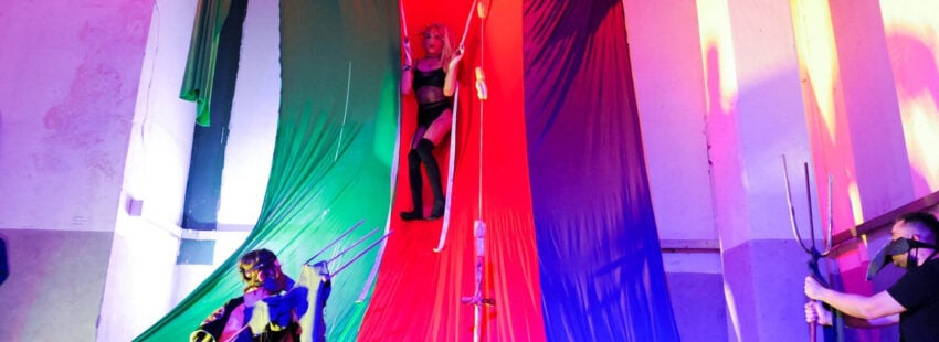 La Iglesia porteña criticó la utilización de símbolos religiosos en una muestra de arte