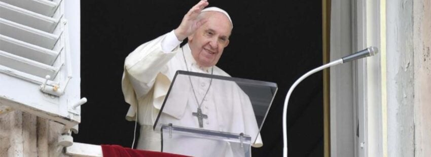 Francisco en el ángelus: “Recordemos las señales que el Señor ha realizado en nuestra vida