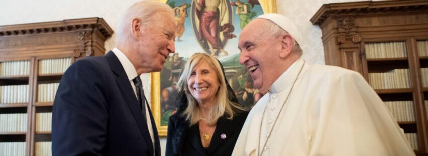 Francisco habla con Biden sobre la paz tras la visita del presidente a Israel