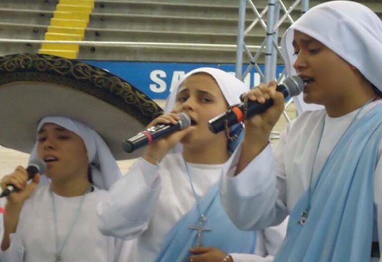Una congregación religiosa femenina colombiana desembarca en Murcia