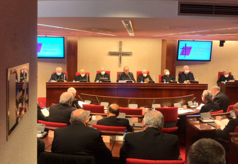 El cardenal arzobispo de Barcelona y presidente de la Conferencia Episcopal Española, Juan José Omella, en la apertura de la Asamblea Plenaria