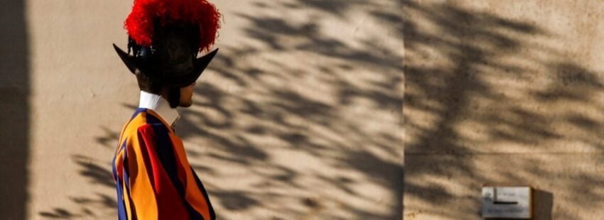 Los empleados antivacunas del Vaticano no podrán ir a trabajar ni cobrarán su sueldo