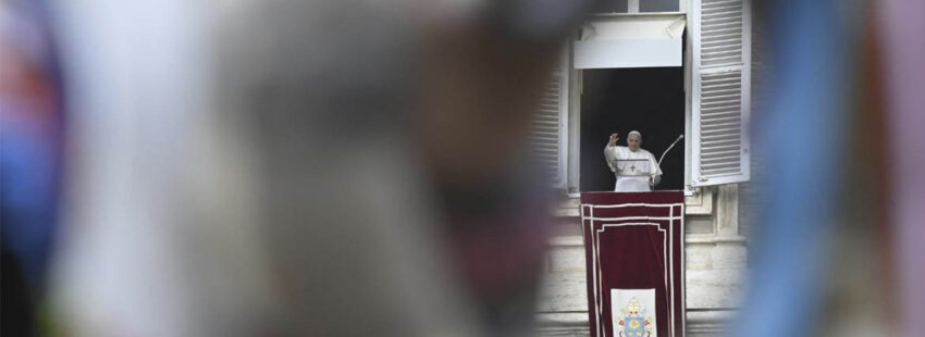 El Papa vuelve a rezar el ángelus en San Pedro con sorpresa: crea la Jornada Mundial de los Niños