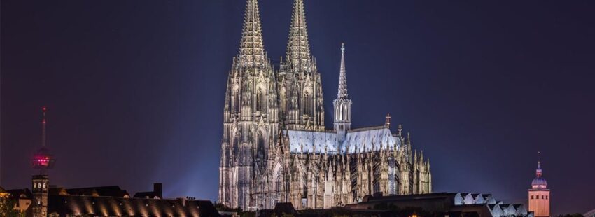 La catedral de Colonia, centro de vacunación en Nochebuena