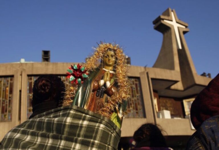 devotos virgen de Guadalupe Basílica