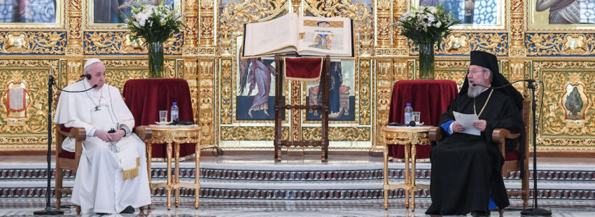 El papa Francisco y Crisóstomos II, arzobispo ortodoxo de Chipre