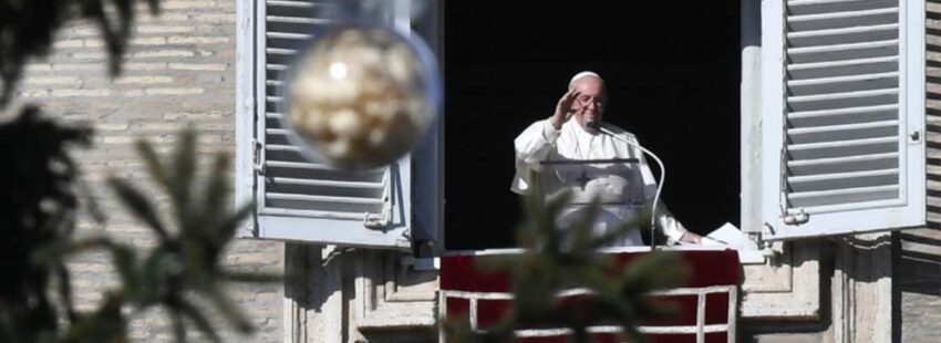 Francisco denuncia en el ángelus el “invierno demográfico” como “una tragedia”