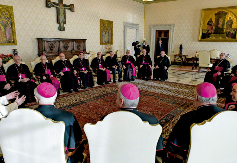 El encargo de Parolin a los obispos españoles tras la primera ‘ad limina’: diálogo sin