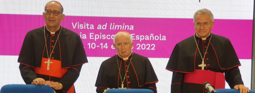 El cardenal Omella, el cardenal Cañizares y el arzobispo Planellas