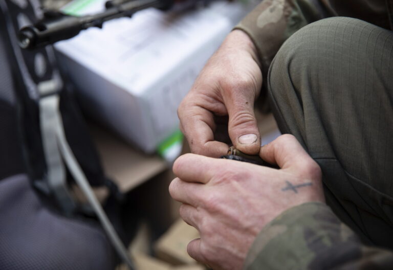 La verdad desnuda de un sacerdote ucraniano: “Estamos en manos de Dios”