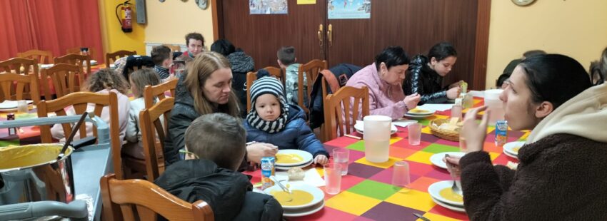 Refugiados ucranianos con escolapios de Peralta