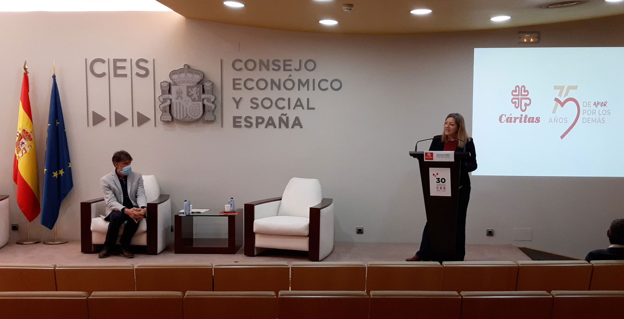 Cáritas presenta el Informe 'Impacto de las pantallas en la vida de la adolescencia y sus familias en situación de vulnerabilidad social: realidad y virtualidad'