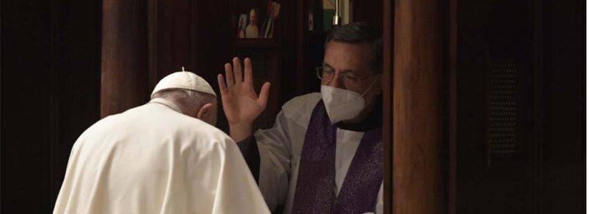 Francisco a los confesores de San Pedro: “Perdonen todo, no pregunten tanto y no sean