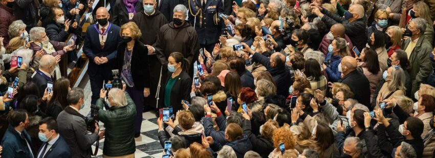 La reina Sofía regresa, emocionada, ante el Jesús de Medinaceli tras dos años de pandemia