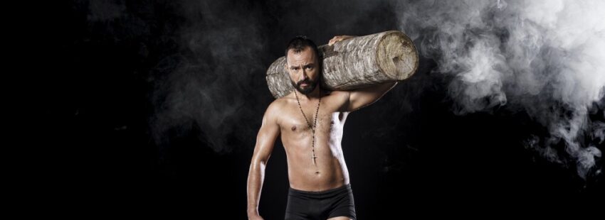 Torvic, el sacerdote “superhumano” desde Colombia